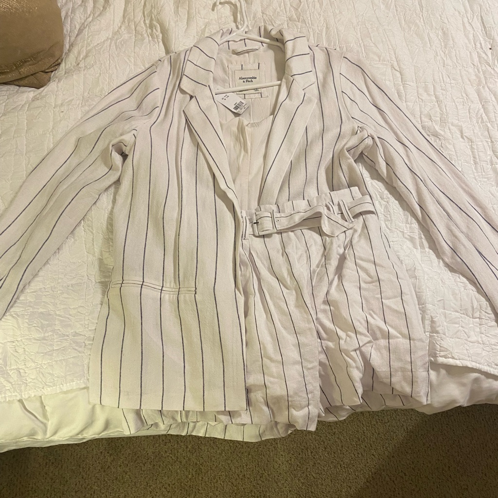 Very Cute Abercrombie Two Piece Set!